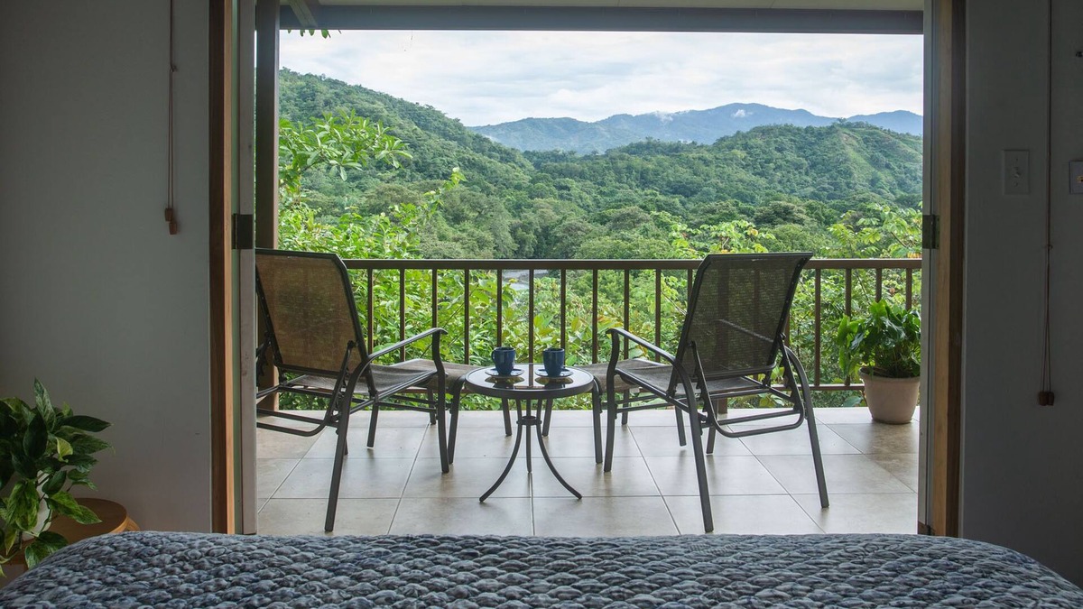 Torio House | Torio guesthouse with panoramic view of mountains & walking distance to beach