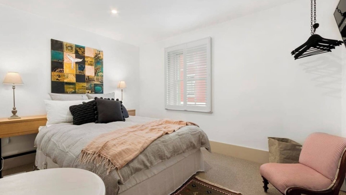 Battery Point House | Toris Cottage Stroll to Vibrant Salamanca