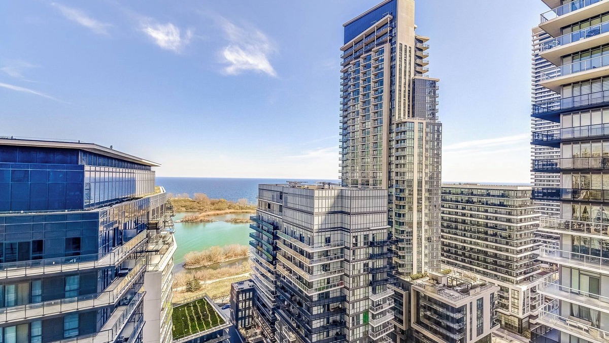 Humber Bay Shores Apartment | Toronto Condo with Lake Views