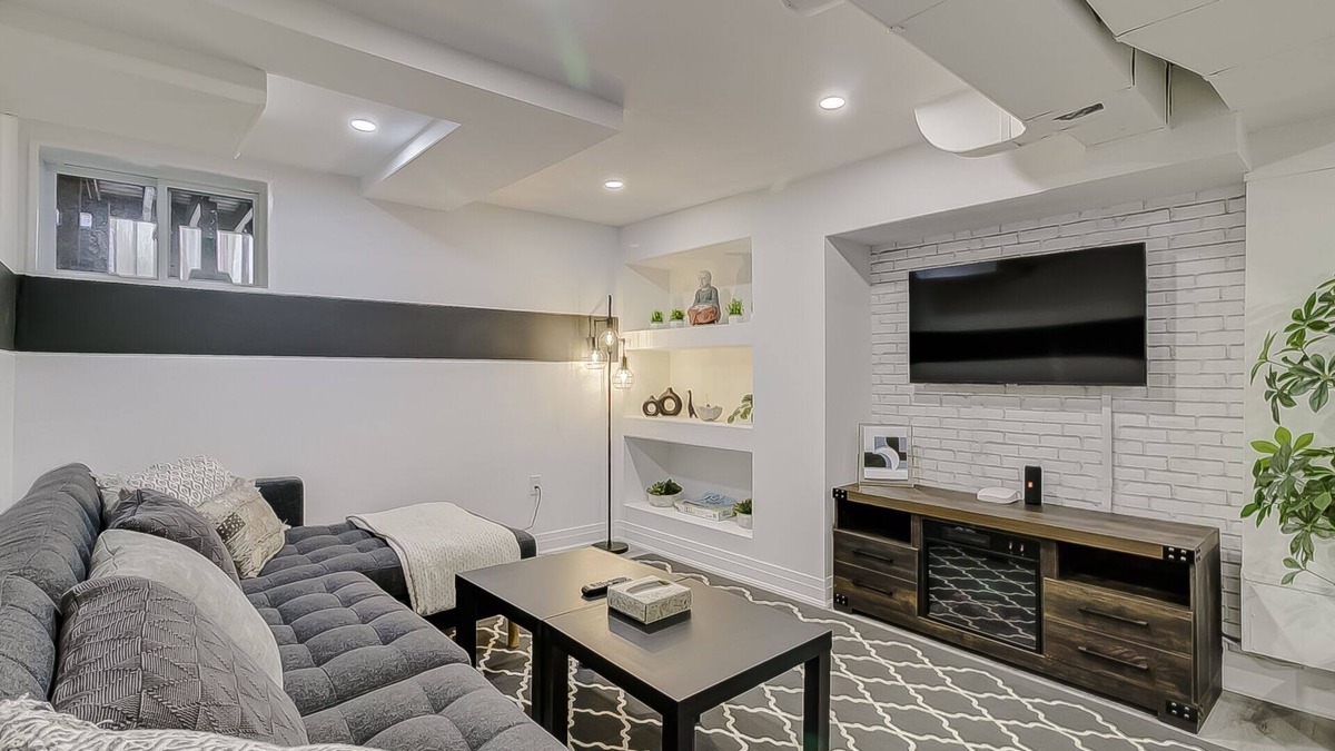 Etobicoke Bed & Breakfast | TorontoGEM: 20 mins to Downtown,10 mins to Airport