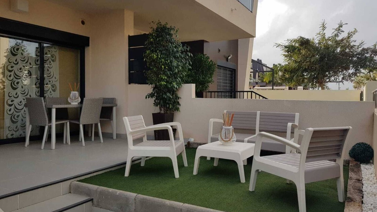 Pueblo Latino Apartment | Torre de la Horadada (Alicante) 200 meters from the beach of Mil Palmeras.