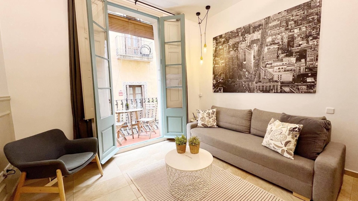 la Vila de Gracia Apartment | Torre de Gracia Apartment Barcelona with balcony