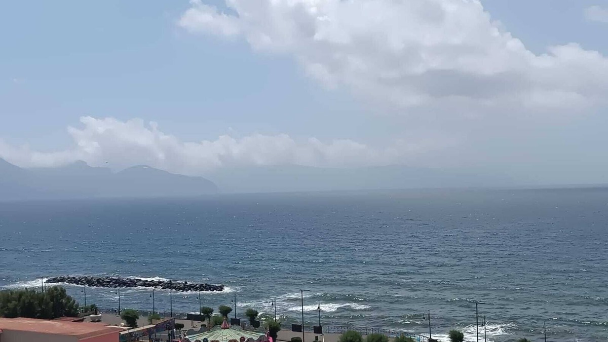 Torre del Greco Apartment | Torre del Greco waterfront apartment - 6 floor with panoramic view