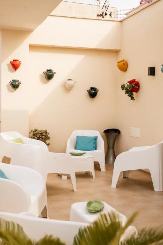 Margherita di Savoia House | Torre Girasale