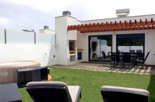 Torreira House | Torreira Beachside House