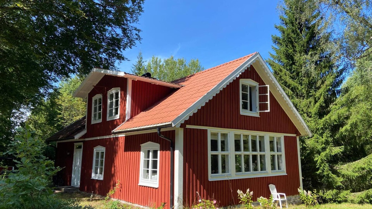 Hallaryd House | Torsholma Skolhus - Historic schoolhouse with sauna in Småland