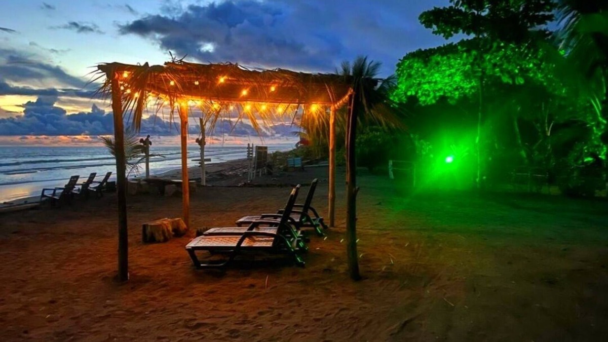 Bahia Solano Hotel | Tortuga Bay Eco Hotel