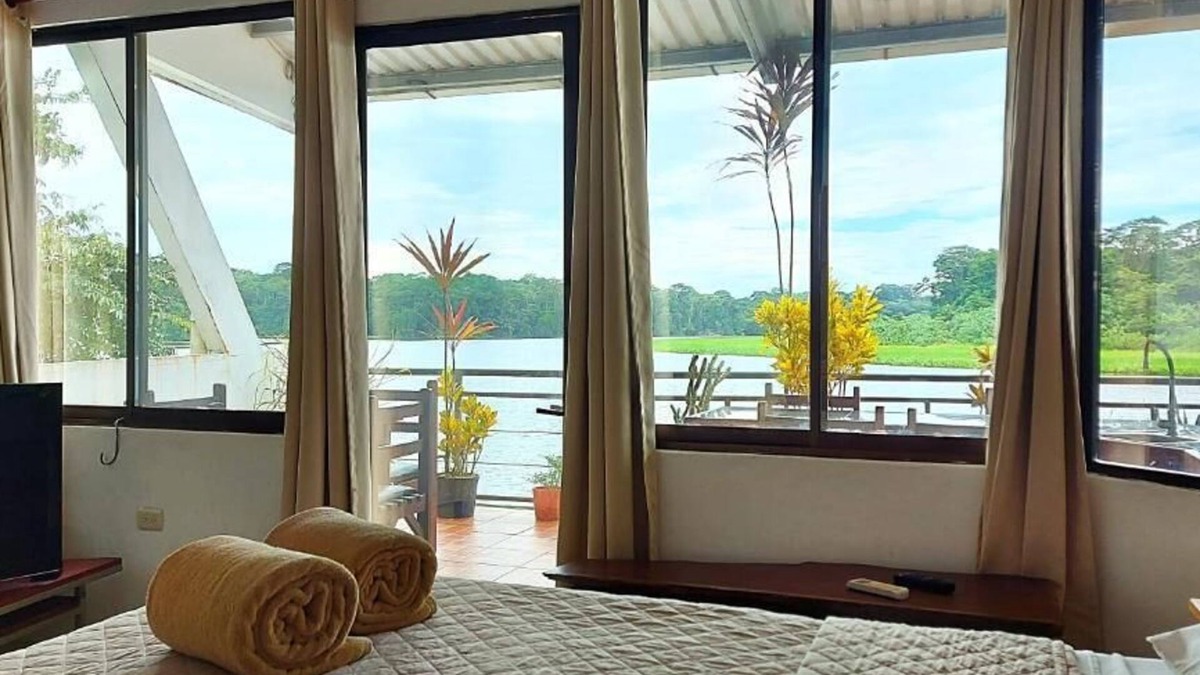 Tortuguero House | Tortuguero Adventures GuestHouse