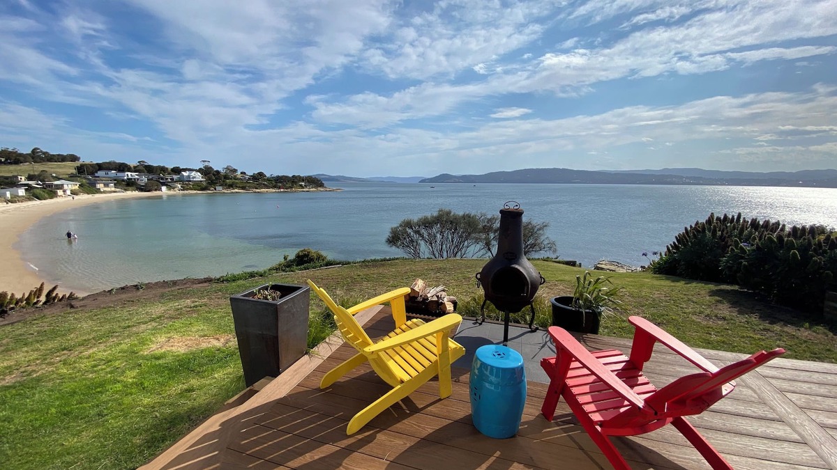 Opossum Bay Cottage | Total Beachfront, free bottle sparkling wine