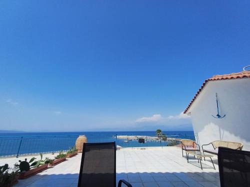 Koroni Apartment | Total Blue Maisonette