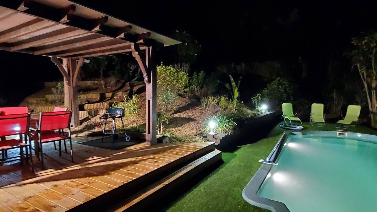 Sainte-Clotilde House | TOTALLY INDEPENDENT FAMILY HOUSE WITH POOL