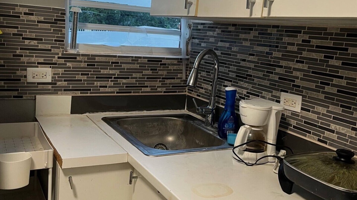 Buena Vista Apartment | Totally remodeled in a safe, convenience area with its own washer/dryer