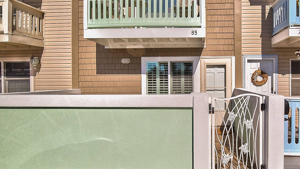 Atlantic Beach House | Totally Renovated Two Bedroom Townhouse 200 Feet To The Ocean