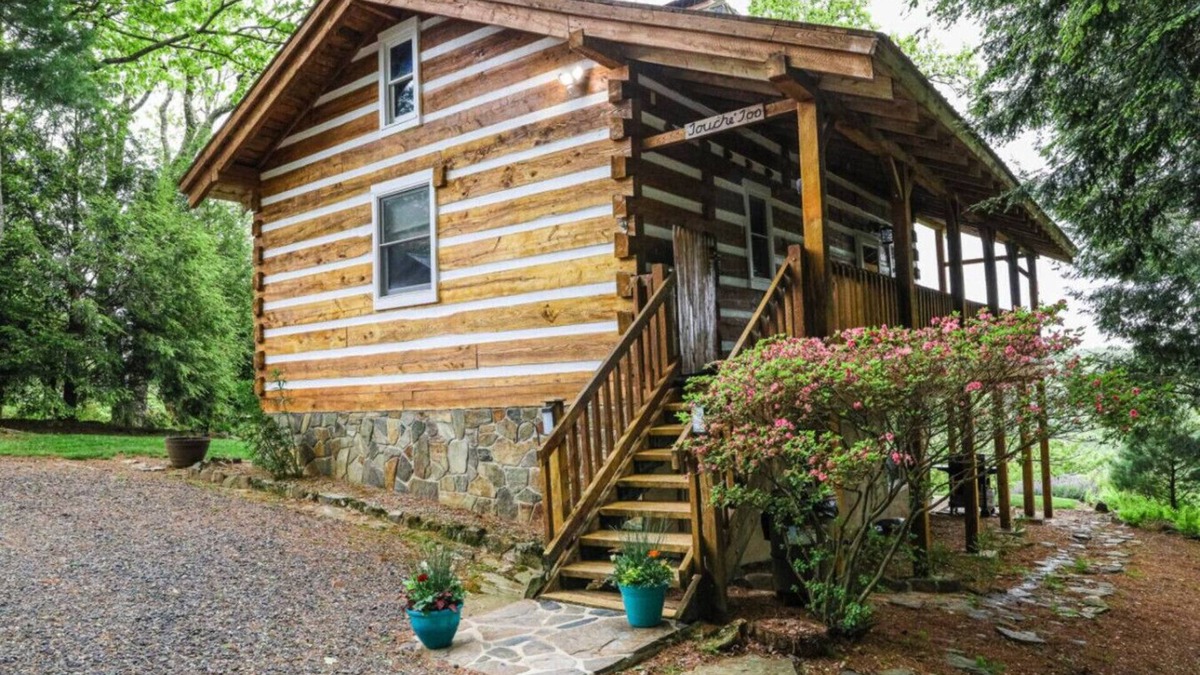Meadows Of Dan Cabin | Touche' Too Cabin - when privacy is what you want, by Buffalo Mtn Getaway