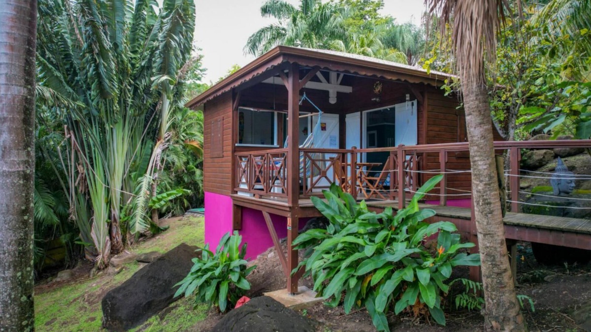 Pointe-Noire RV Rental | TOULOULOU Exotic bungalow 2 persons