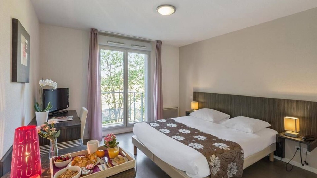 Juncasse - Argoulets Apartment | Toulouse's urban refuge