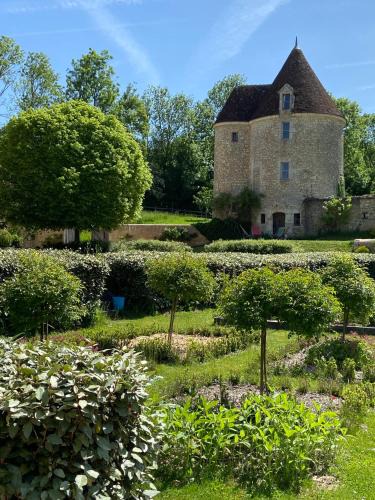 Remalard-en-Perche House | Tour du manoir de Boiscorde