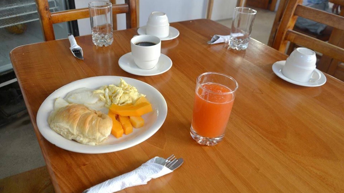 Puerto Villamil House | Tour to volcan, swim with sharks! Double Room Suite #6