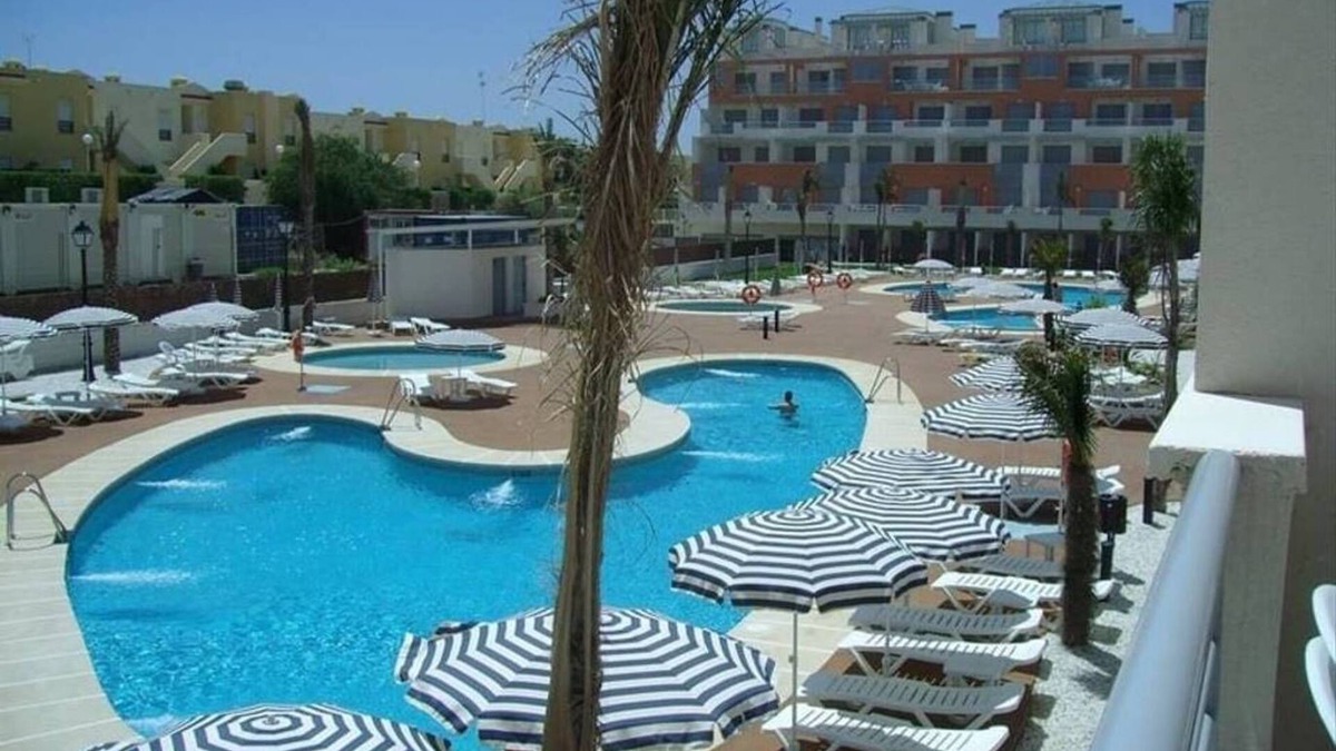 Vera Beach Apartment | Tourist apartment Puerto Rey. Vera 100 meters from the beach.