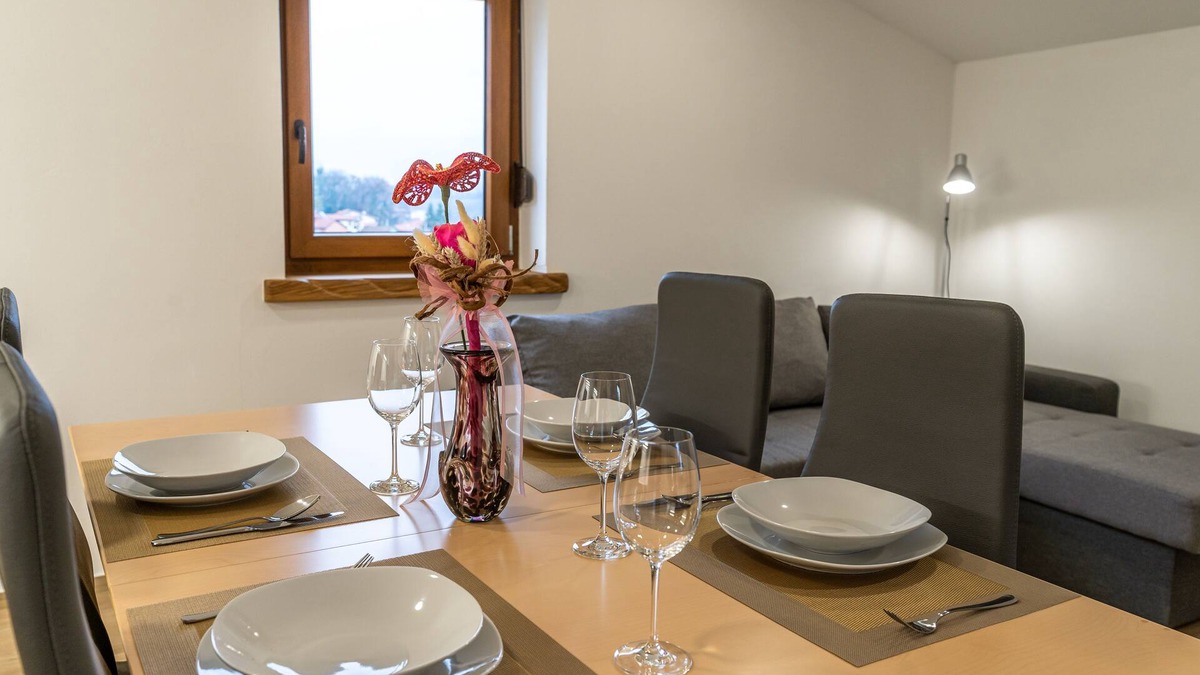 Ajdovscina Apartment | Tourist farm Valic - apartment and winery
