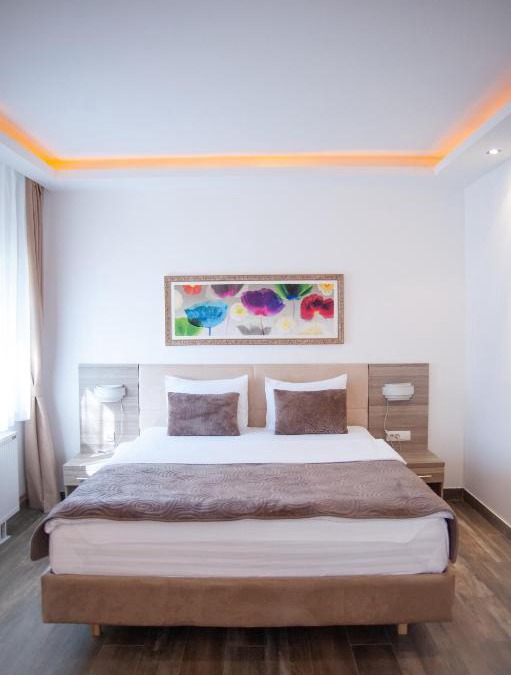 Sremska Kamenica Hotel | Tourist Resort Ribarsko Ostrvo