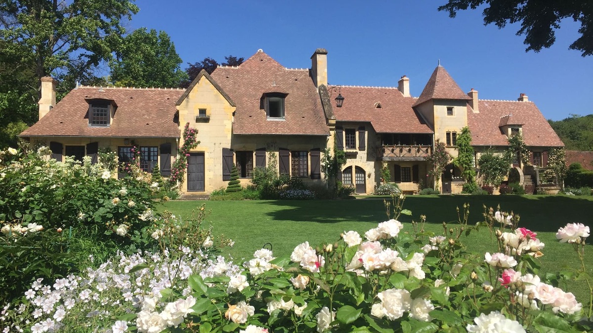 Apremont-sur-Allier House | Tower House
