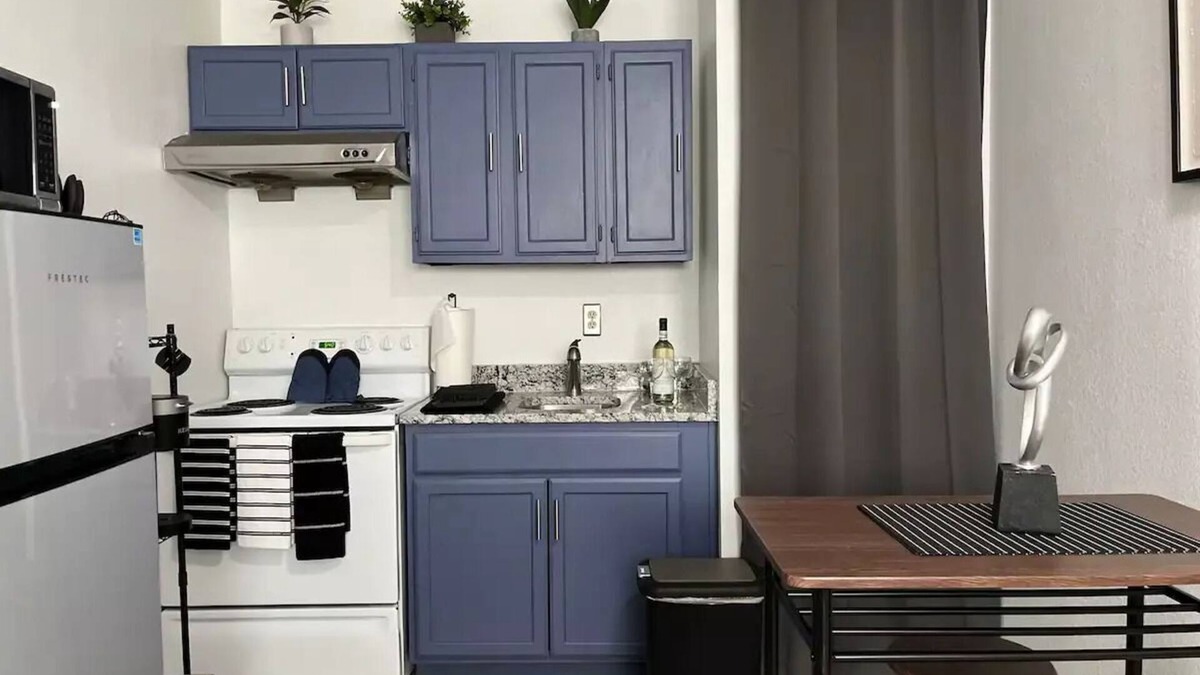 Midland Apartment | Tower View Studionn