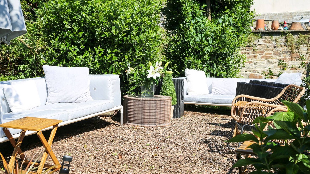 Bodmin House | Towerhill-a stunning 15th century property in Bodmin, newly renovated, sleeps 10