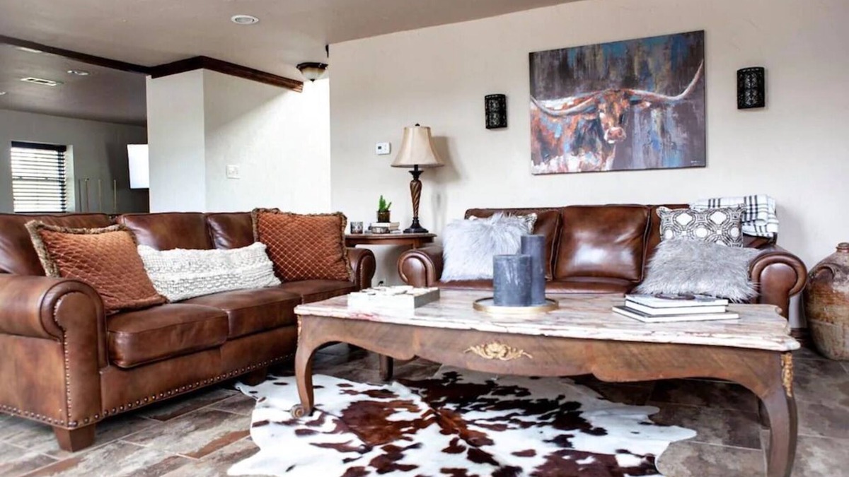 Valley View House | Towering Oaks event and retreat center-both lodges