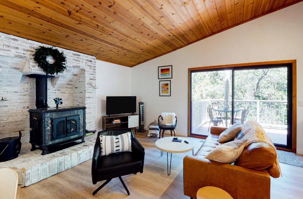 Crestline House | Towering Pines
