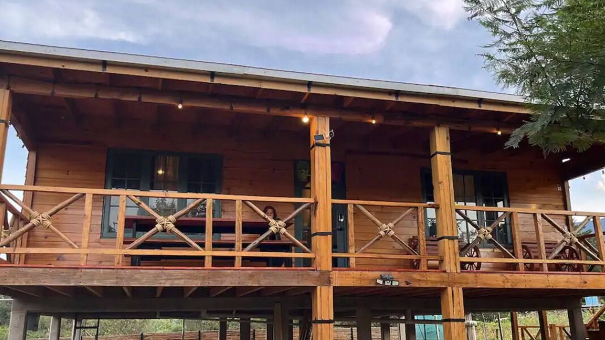 Agencia Municipal Santa Cruz Cabin | Town Cabin on the foothills/ac