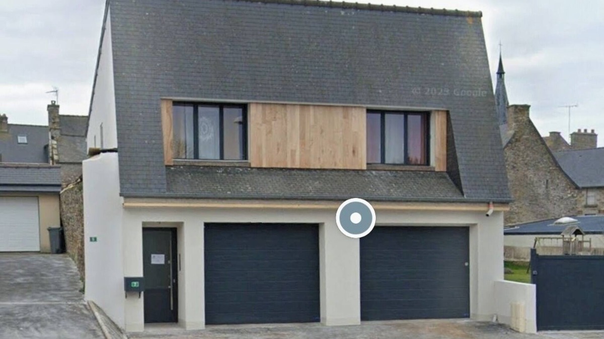 Matignon House | Town center house ideally located near shops and beaches