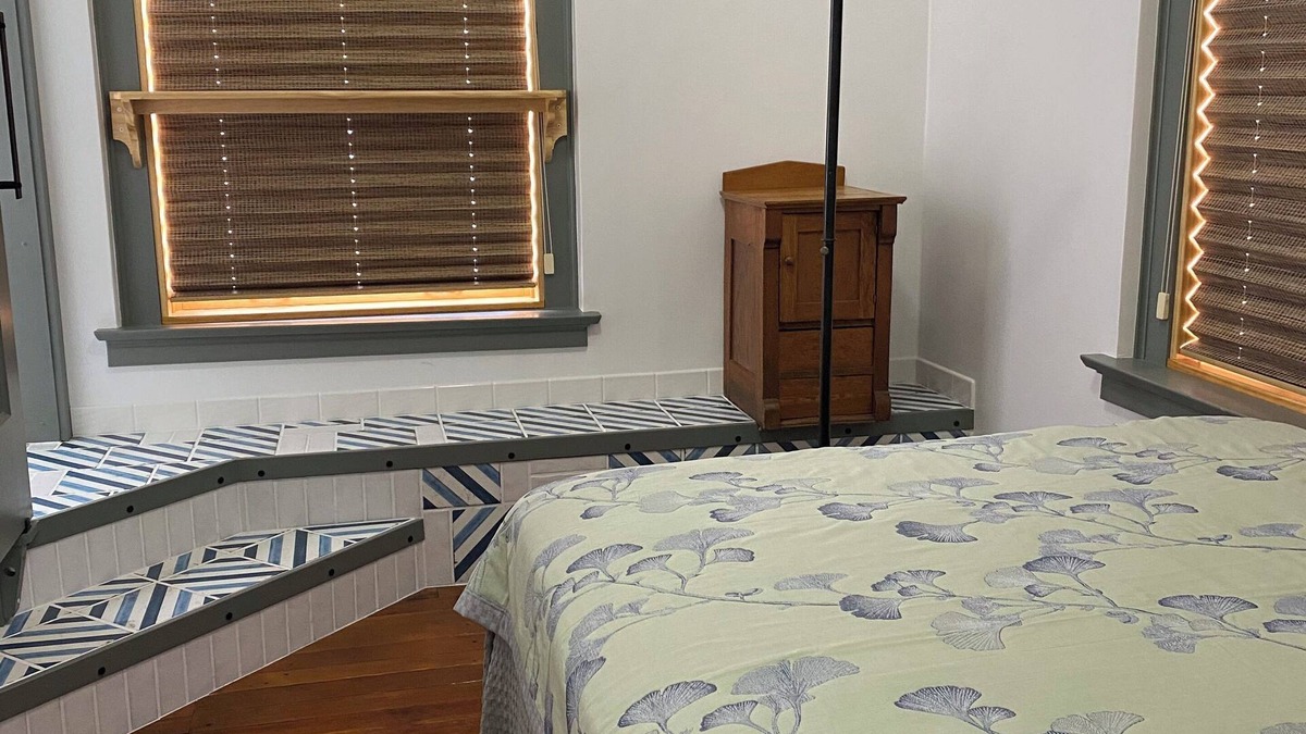 Red Cloud Apartment | Town Center Red Cloud Loft Apartment in Willa Cather country