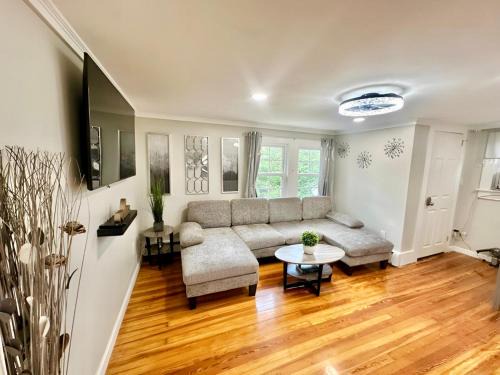 Newton Apartment | Town & Country Andover Area Apartment