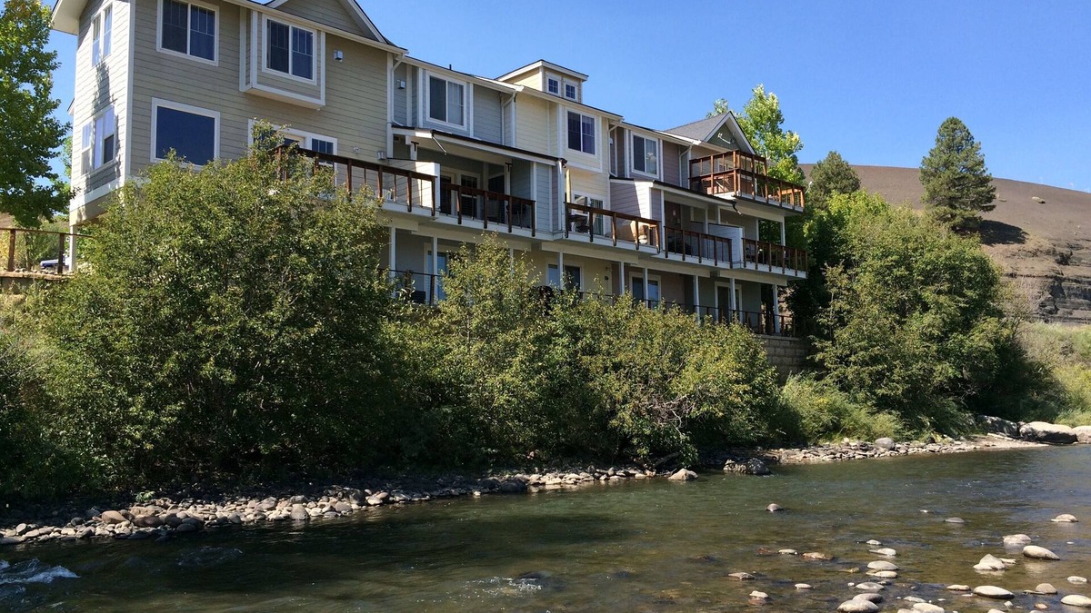 Pagosa Springs House | Town Home On The River. A/C. Views. Fish. Hot Springs. Walk To Town .
