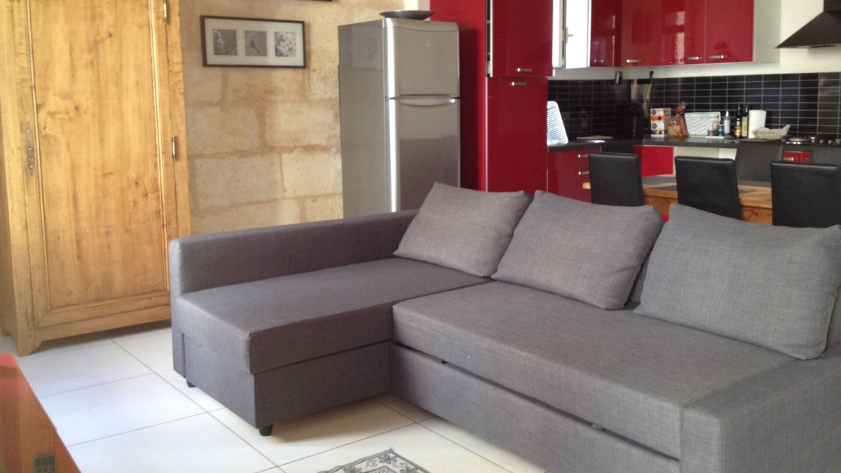 Bourg-sur-Gironde House | Town house, 8 people in the heart of a medieval village