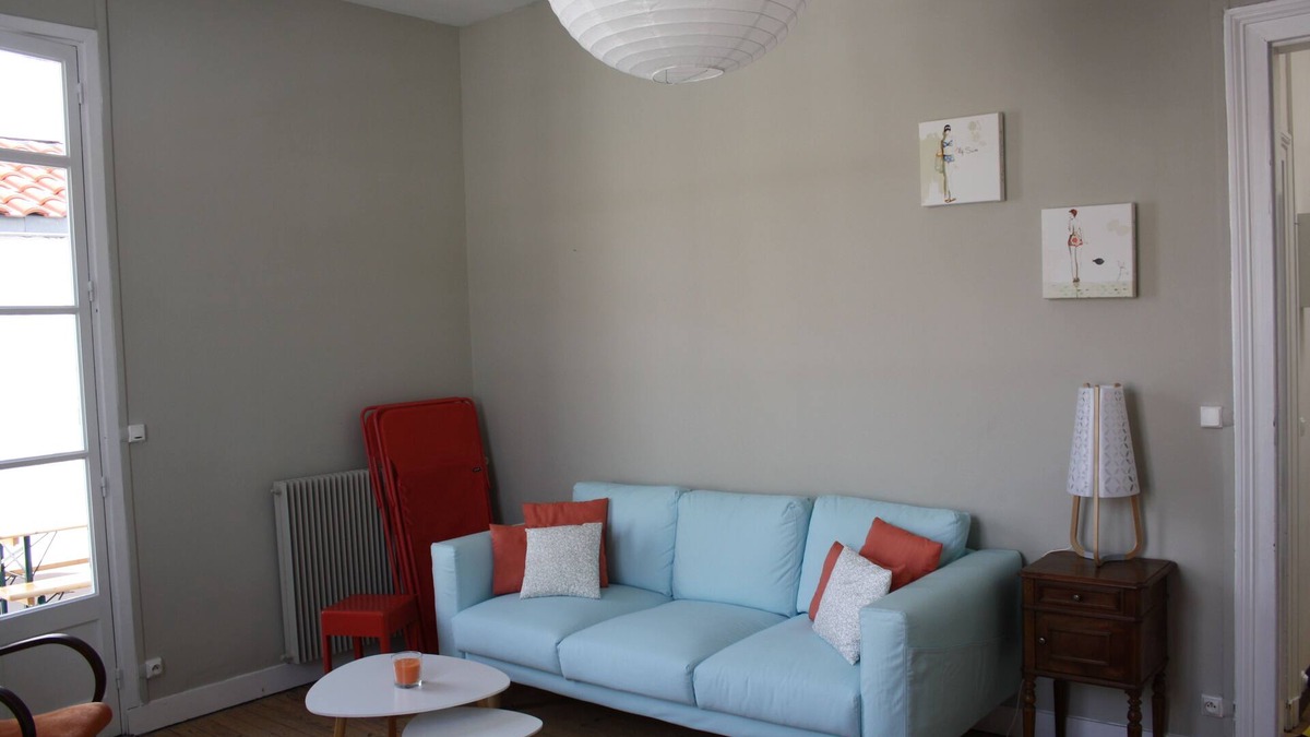 Arcachon House | Town house for rent in the heart of town, within walking distance of beach and town center.