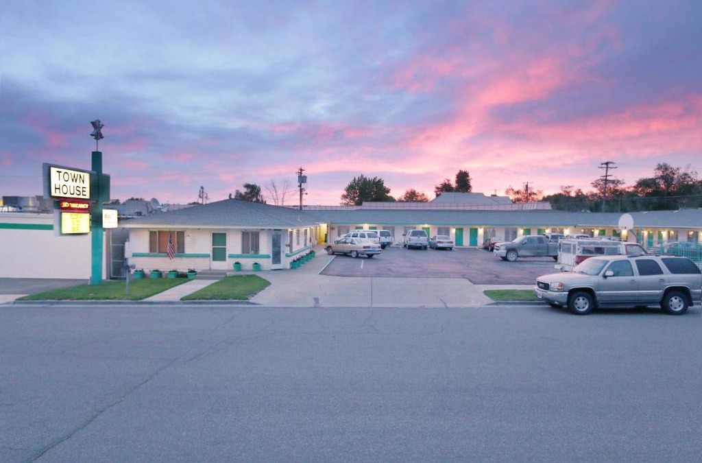 Winnemucca Hotel | Town House Motel