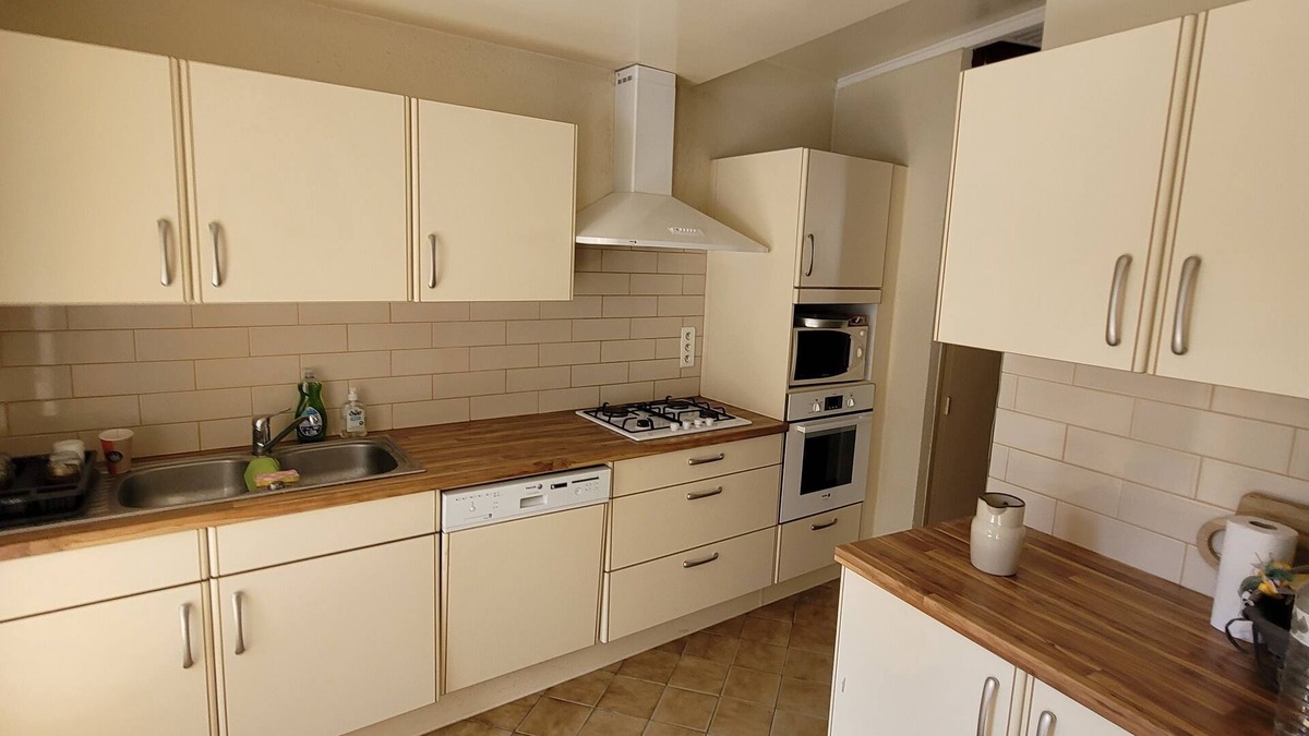 Livron-sur-Drome House | Town house with small terrace in upper Livron. Pets allowed