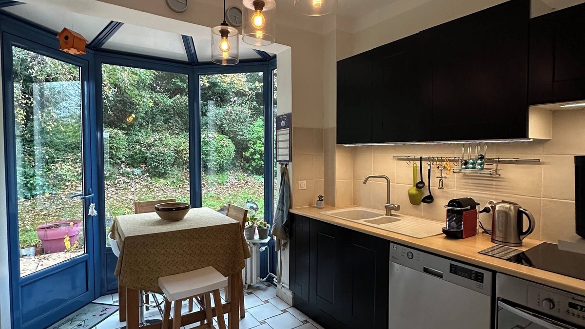 Universite House | Town house with garden and parking