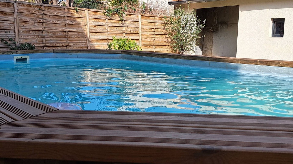 Route de Beaucaire House | Town house with swimming pool, 7 minutes walk from the town center