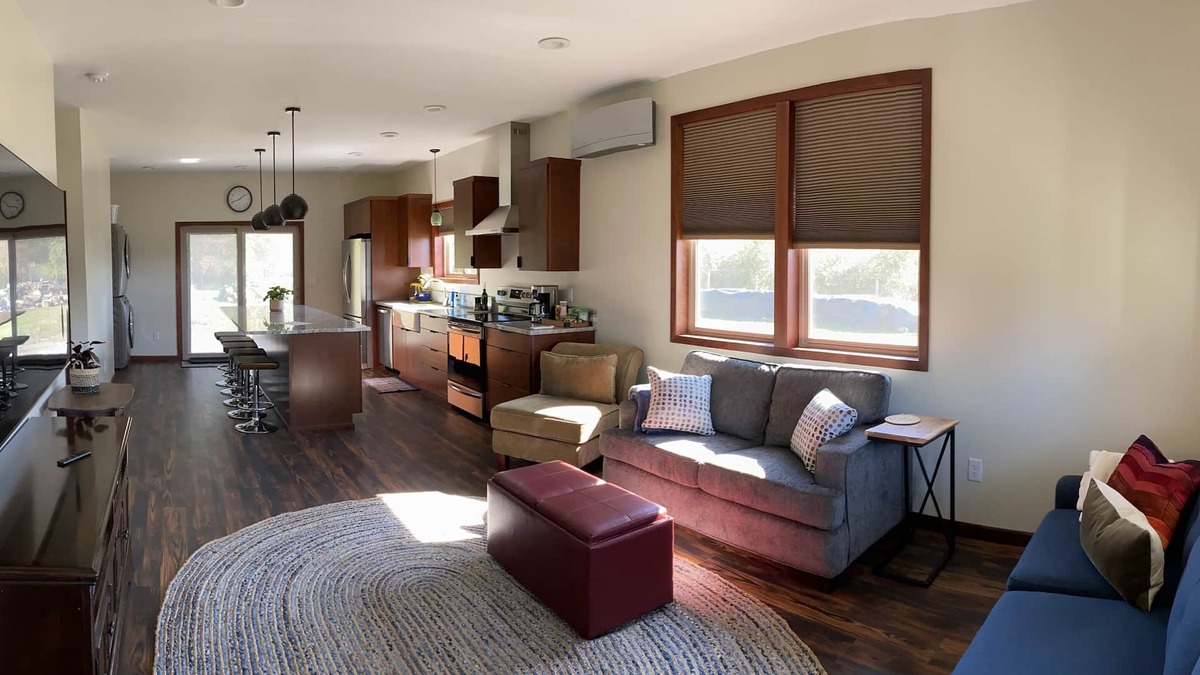 Monmouth House | Town n Country Independence