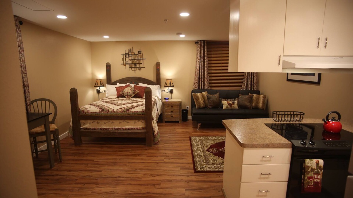 Jackson Apartment | Town Square Downtown Jackson #1