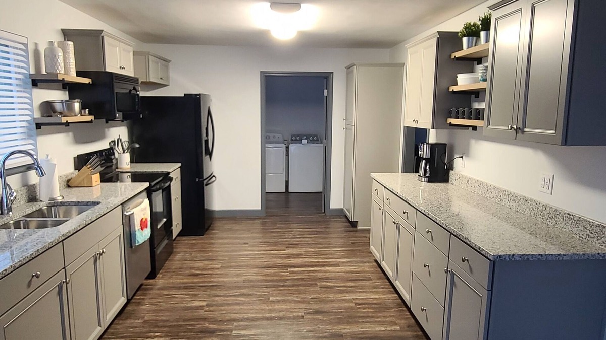 Westfield House | Towne and Out of Westfield - 5 min from Grand Park - 20 Min from Downtown Indy!