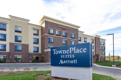 Commerce Township Hotel | TownePlace Suites by Marriott Detroit Commerce