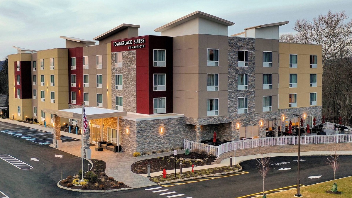 Clinton Hotel | TownePlace Suites by Marriott Clinton