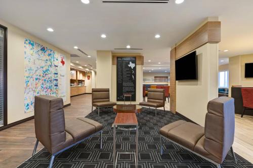 Biggs Field Hotel | TownePlace Suites by Marriott El Paso East/I-10