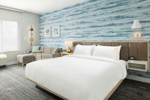 Hadley Hotel | TownePlace Suites by Marriott Hadley Amherst