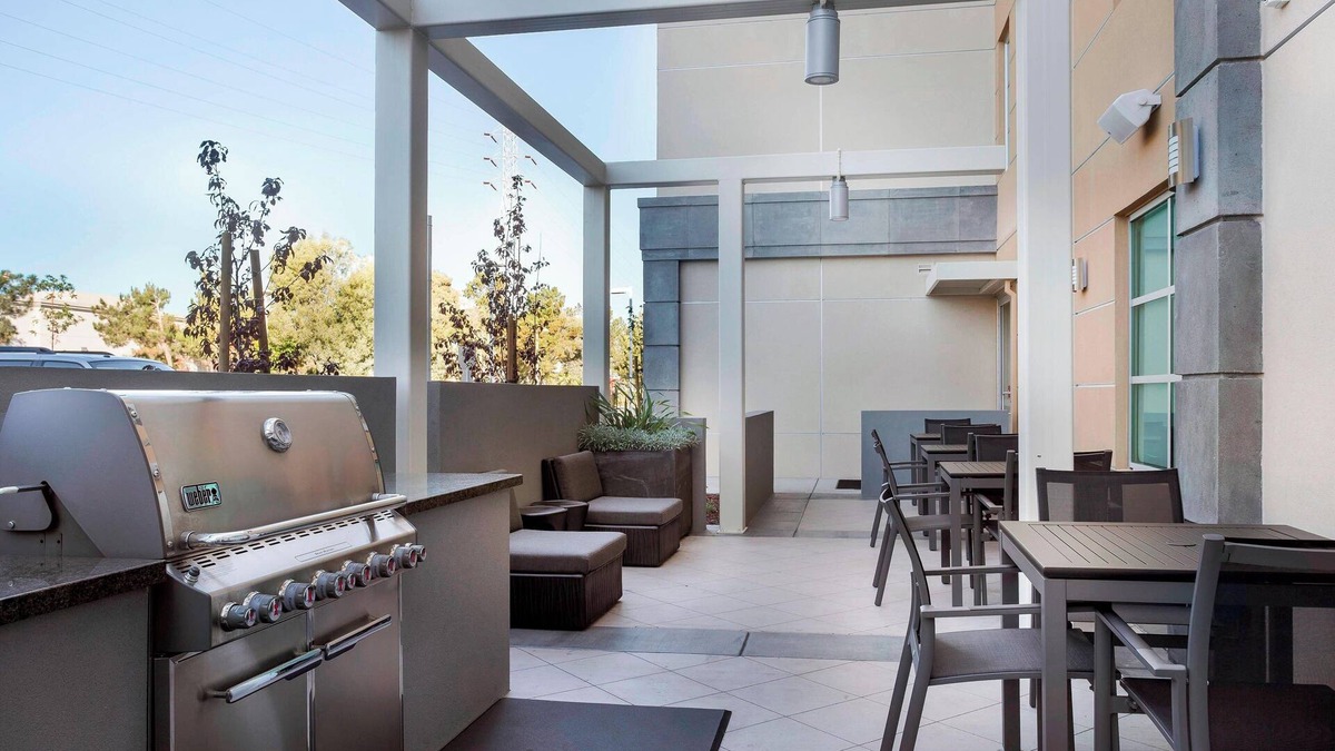 Foster City Hotel | TownePlace Suites San Mateo Foster City