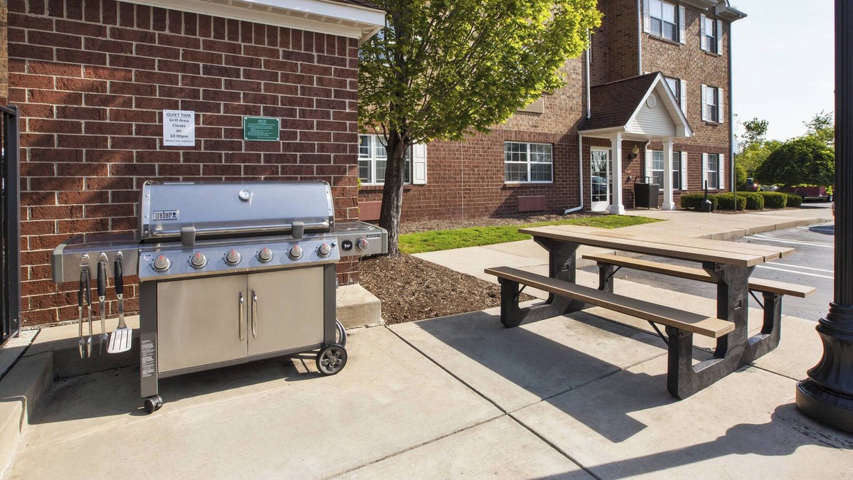 Sterling Heights Hotel | TownePlace Suites Detroit Sterling Heights